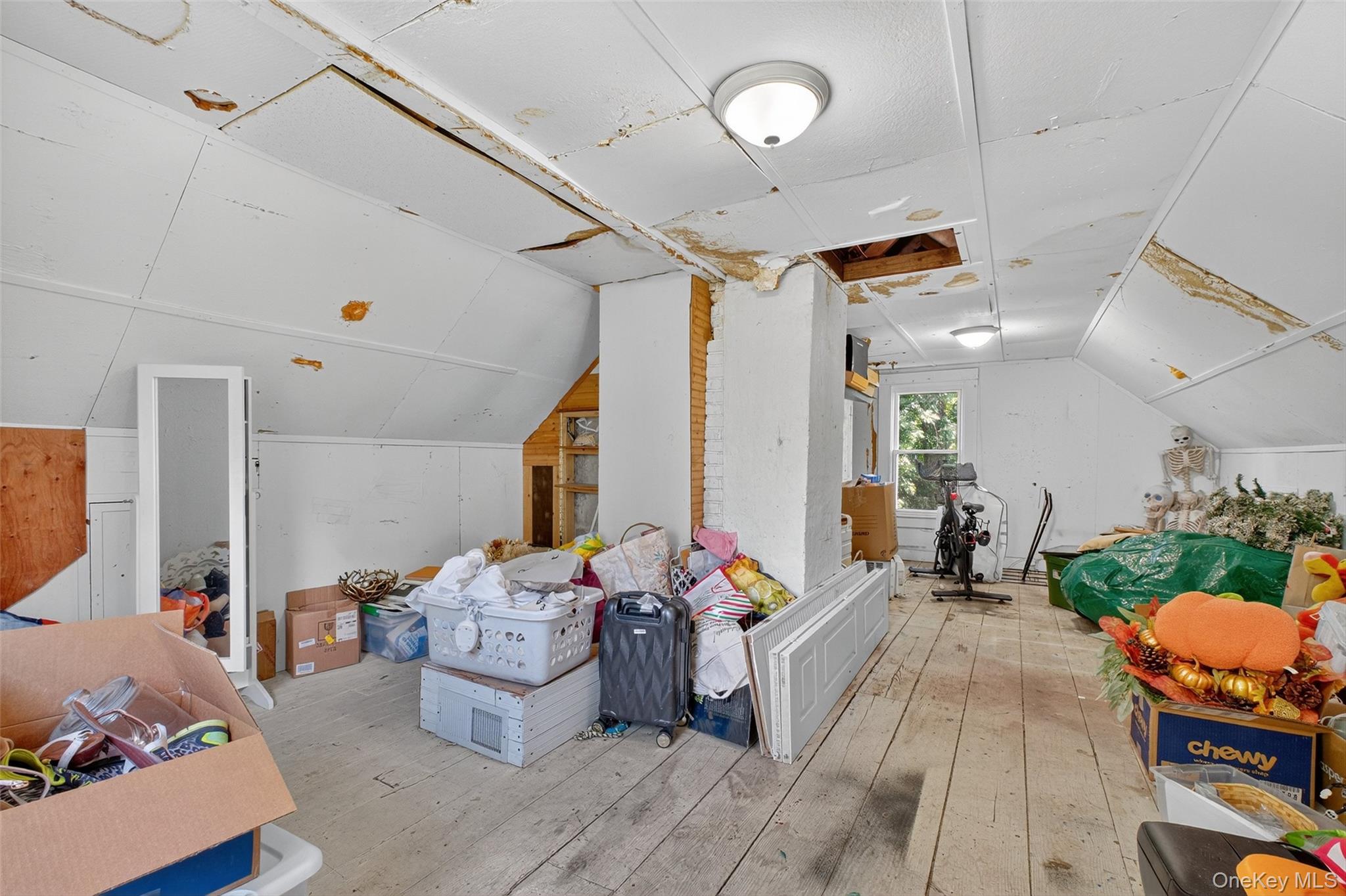 12 Rough Lane, Poughquag, NY 12570