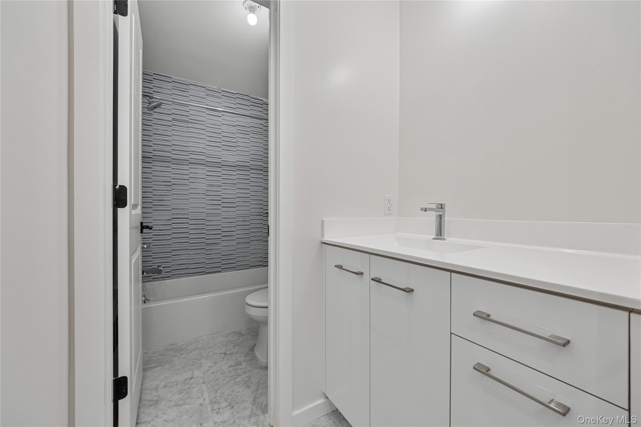 470 W Central Avenue # 202, Spring Valley, NY 10977