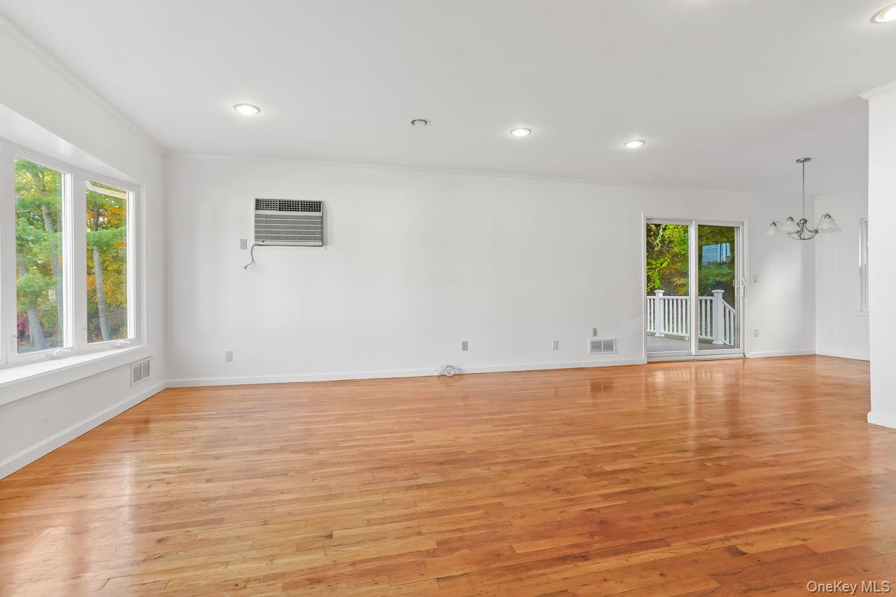 270 Pembrook Drive, Yonkers, NY 10710