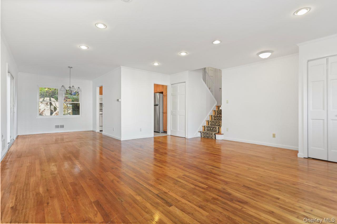 270 Pembrook Drive, Yonkers, NY 10710