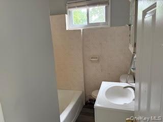 37 E Maple Street, Central Islip, NY 11722