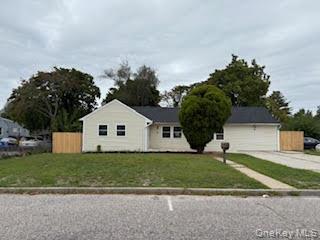 37 E Maple Street, Central Islip, NY 11722