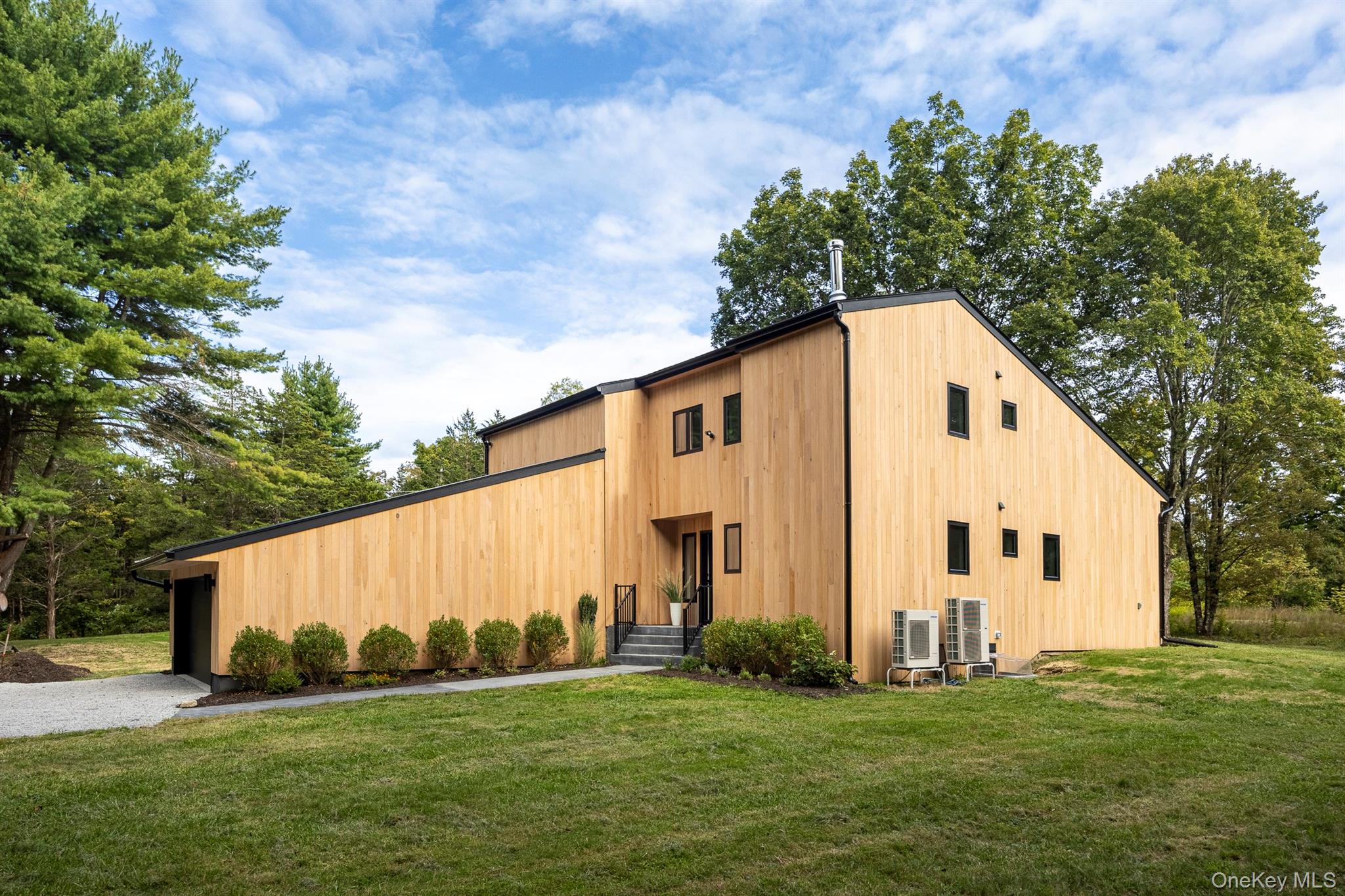 93 Clinton Corners Road, Salt Point, NY 12578