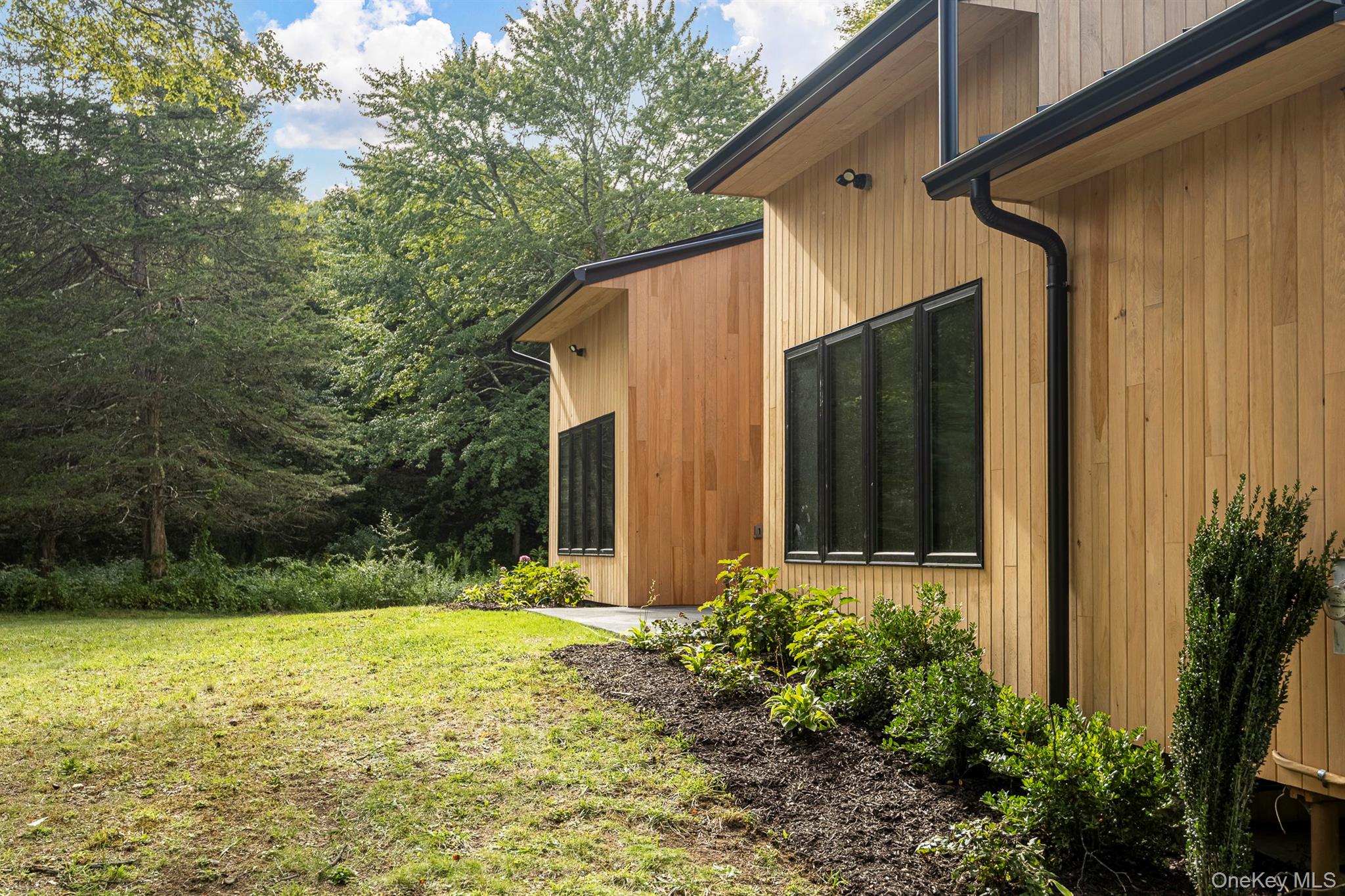 93 Clinton Corners Road, Salt Point, NY 12578