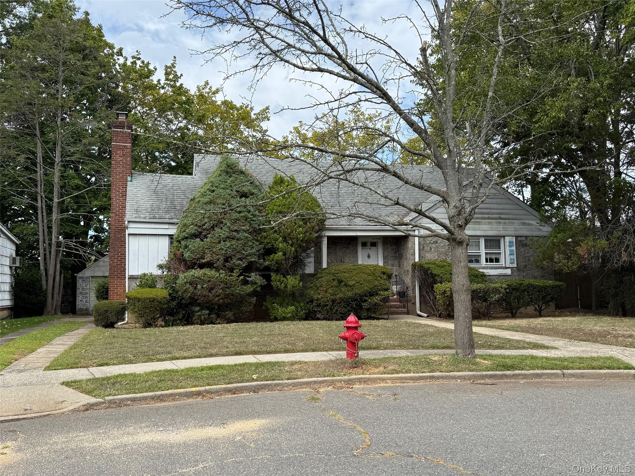 490 Walton Court, West Hempstead, NY 11552