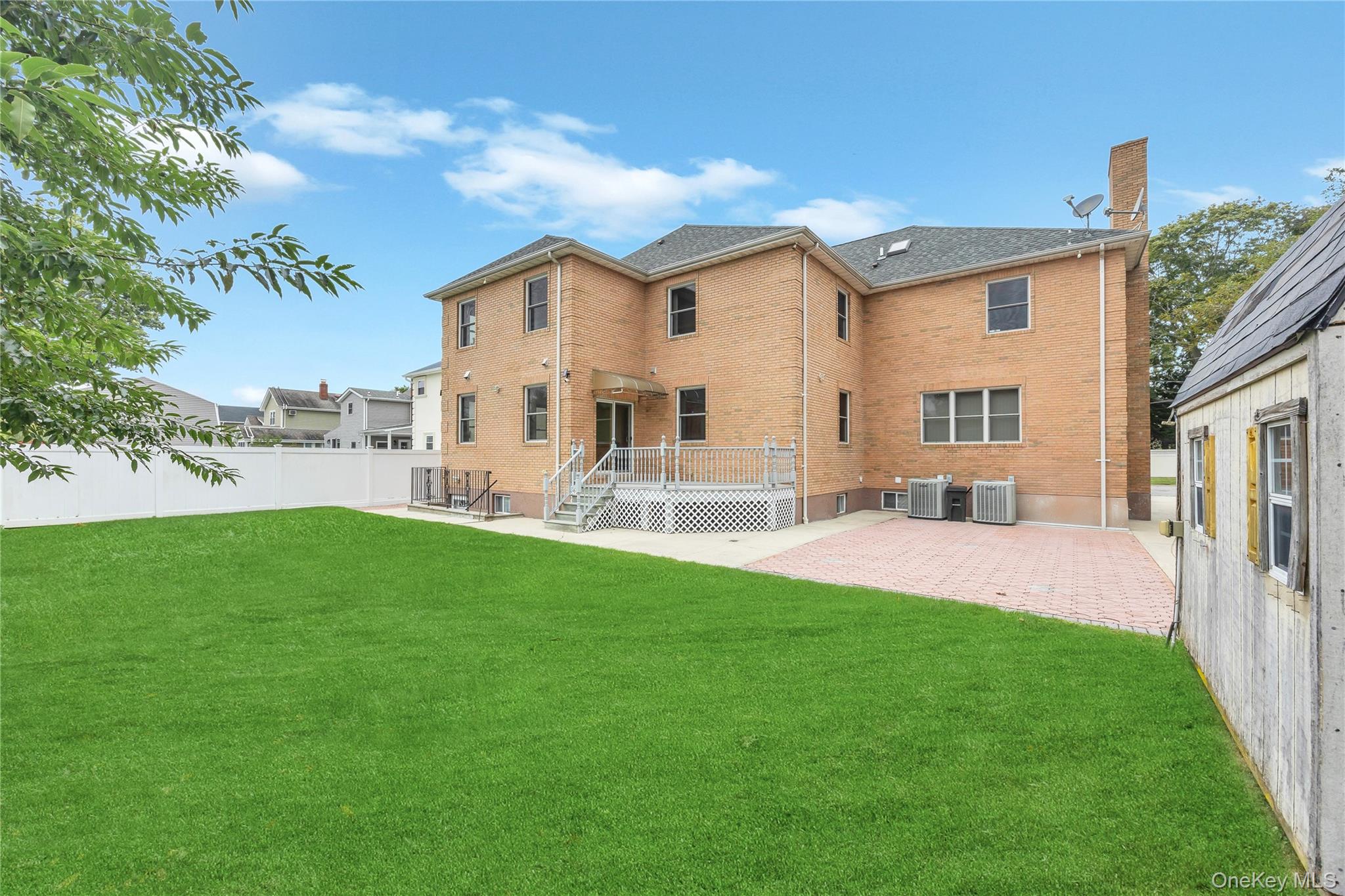 29 Grove Street, Hicksville, NY 11801