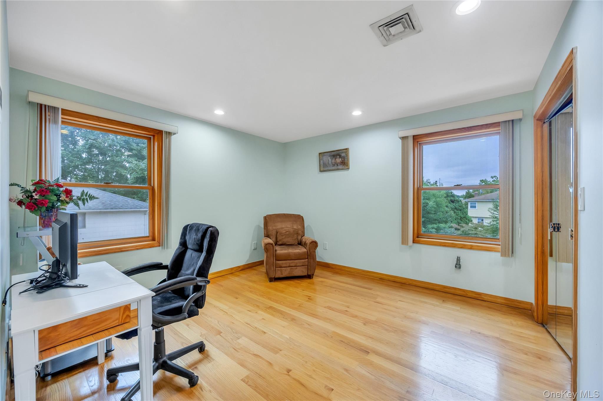 29 Grove Street, Hicksville, NY 11801