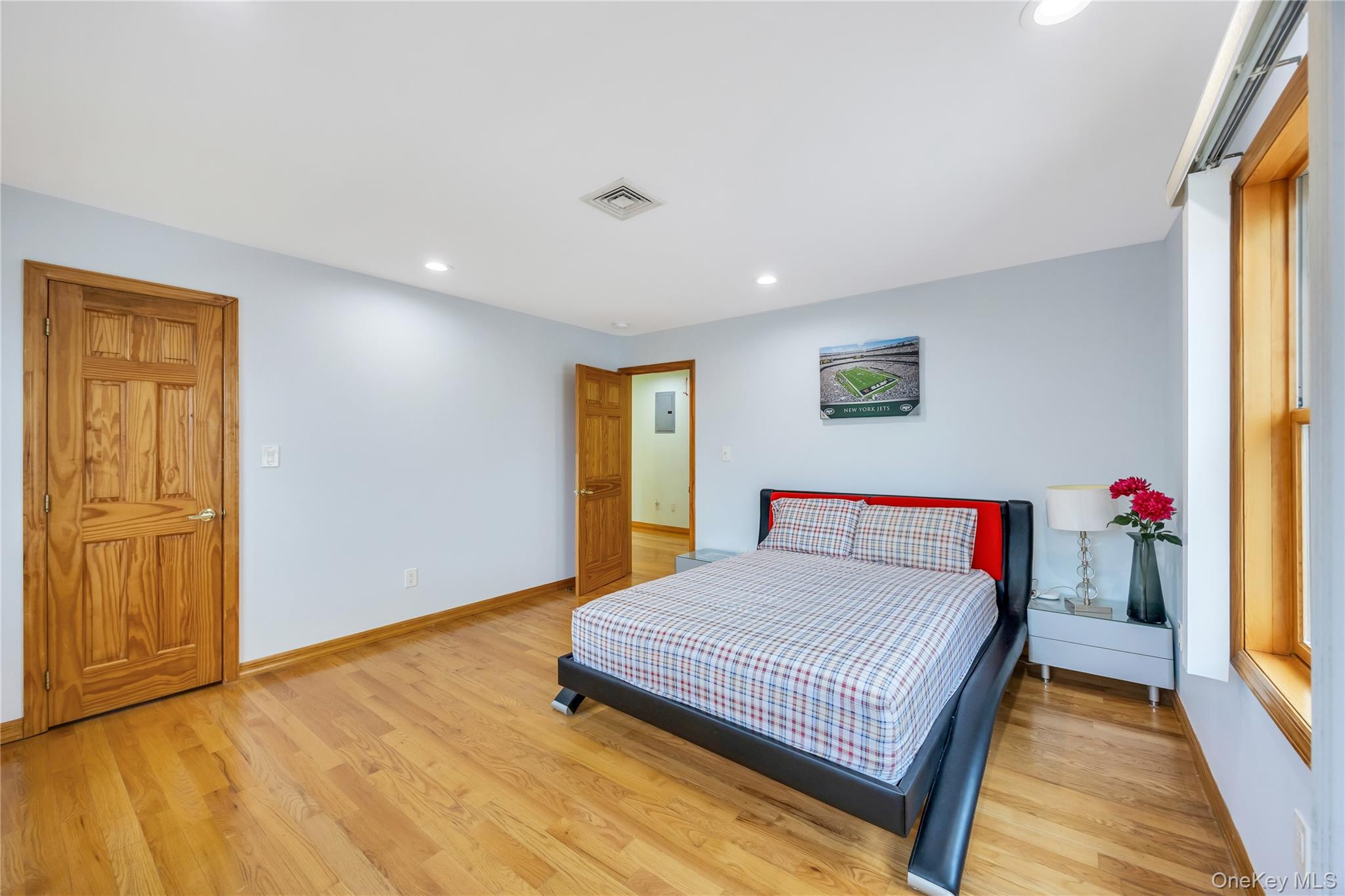 29 Grove Street, Hicksville, NY 11801