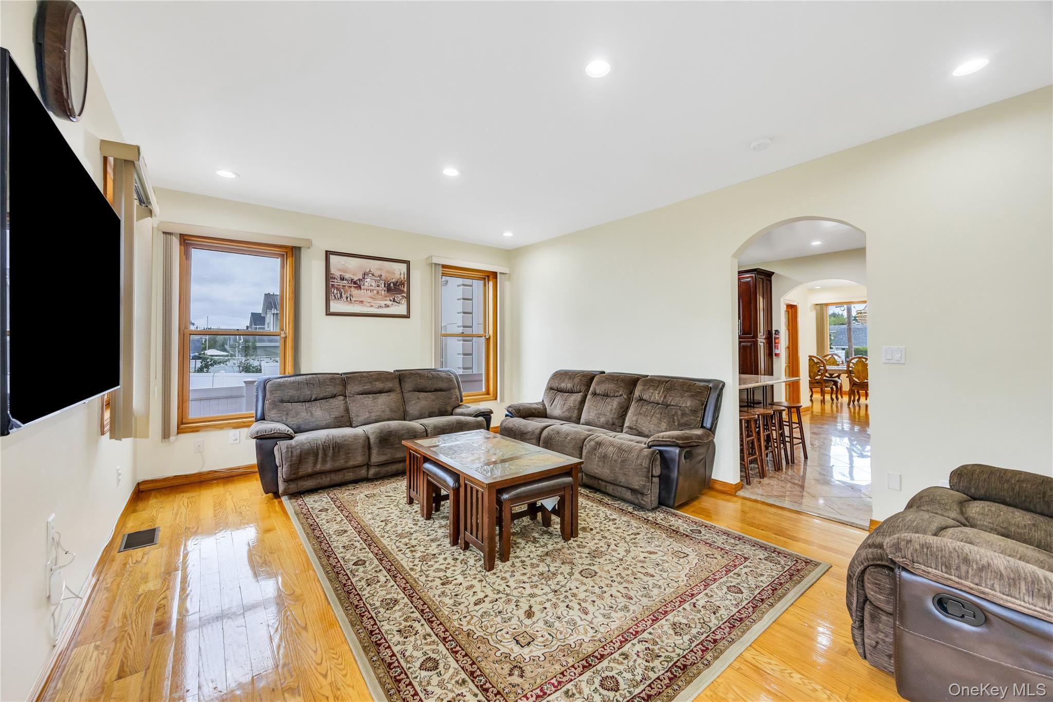 29 Grove Street, Hicksville, NY 11801