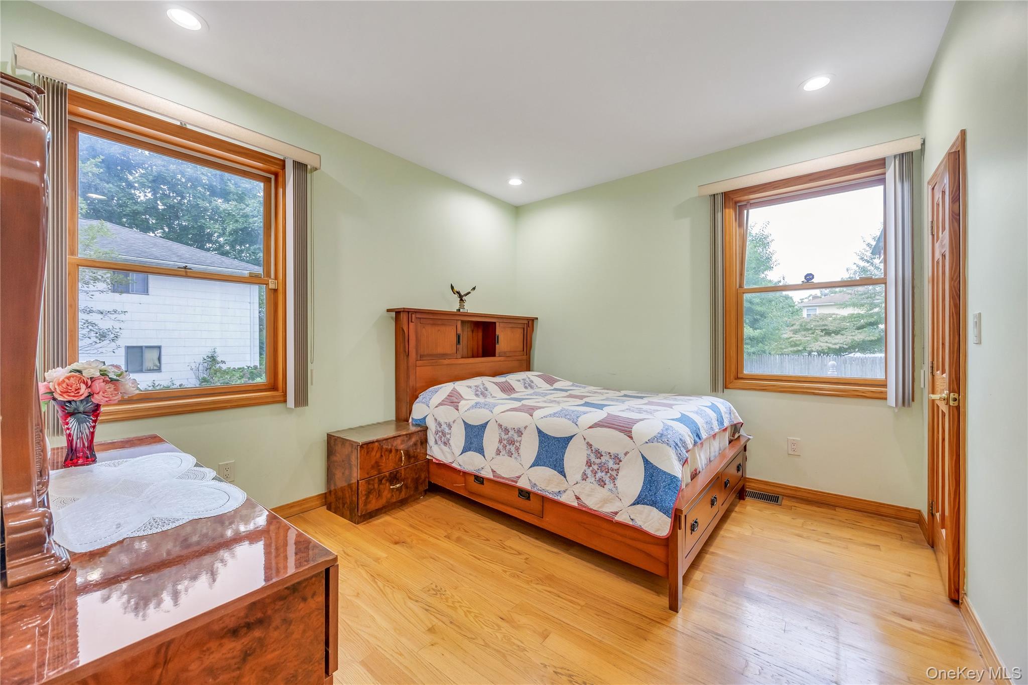 29 Grove Street, Hicksville, NY 11801