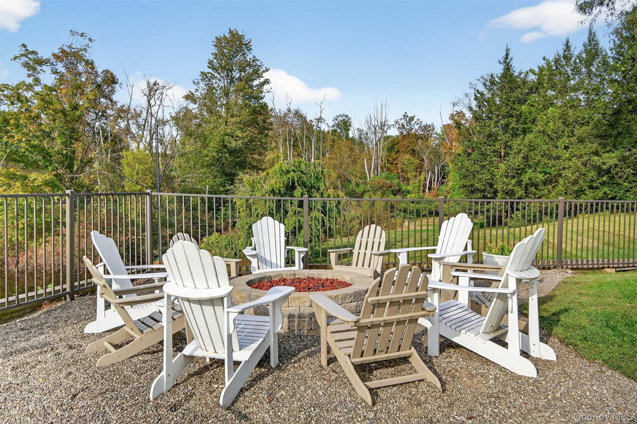 23 S Creek Road, Staatsburg, NY 12580