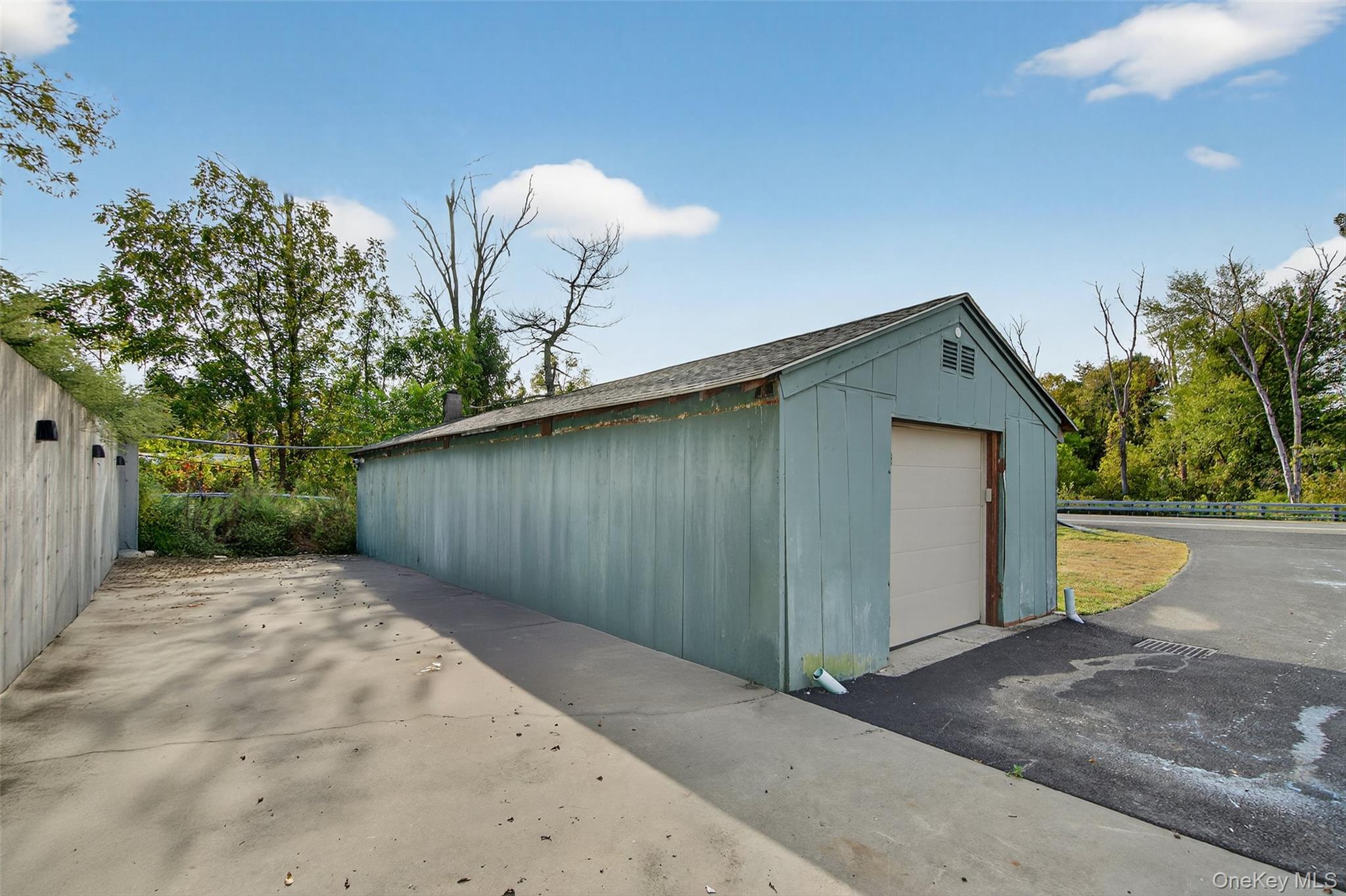 23 S Creek Road, Staatsburg, NY 12580