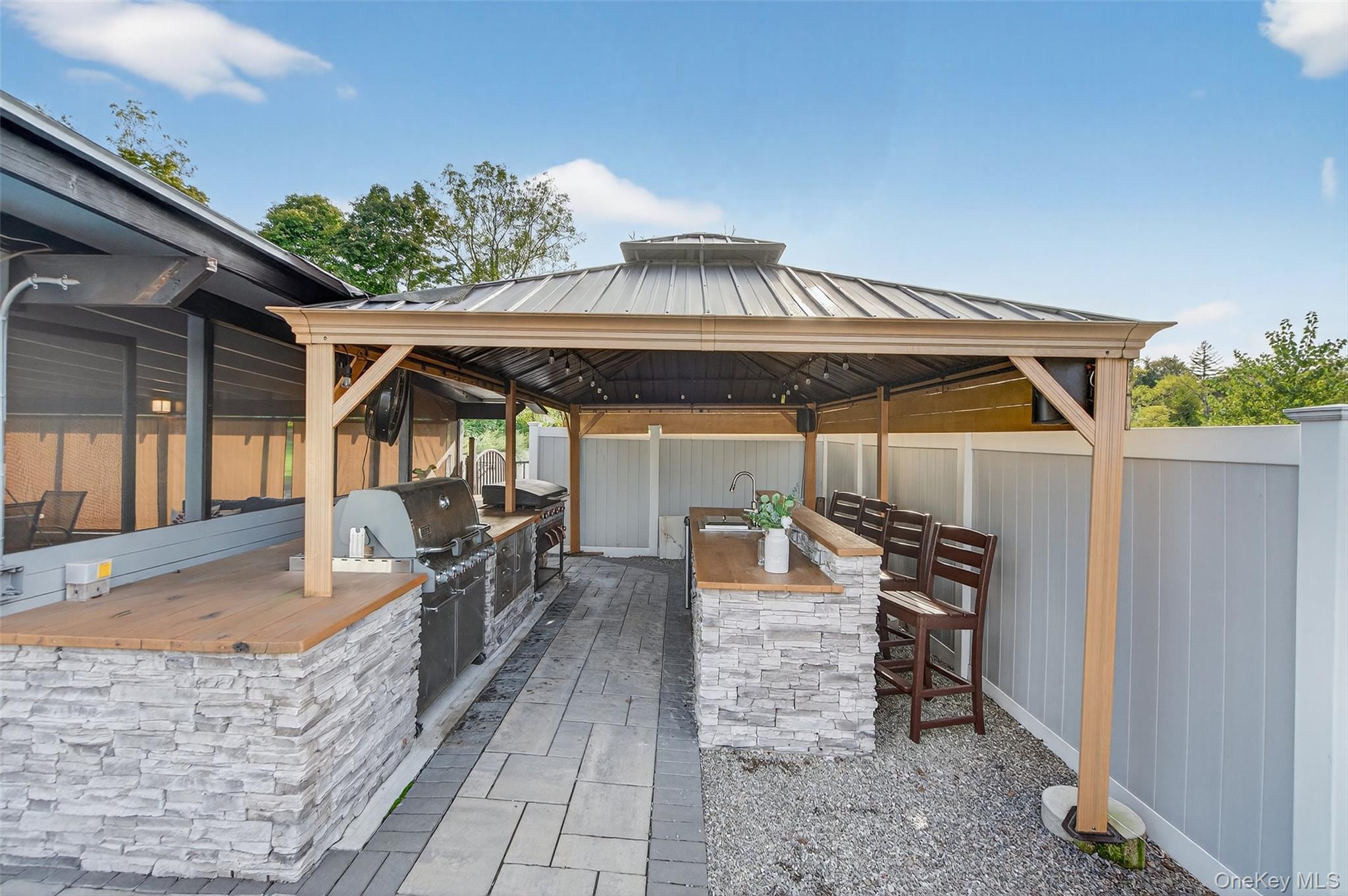 23 S Creek Road, Staatsburg, NY 12580