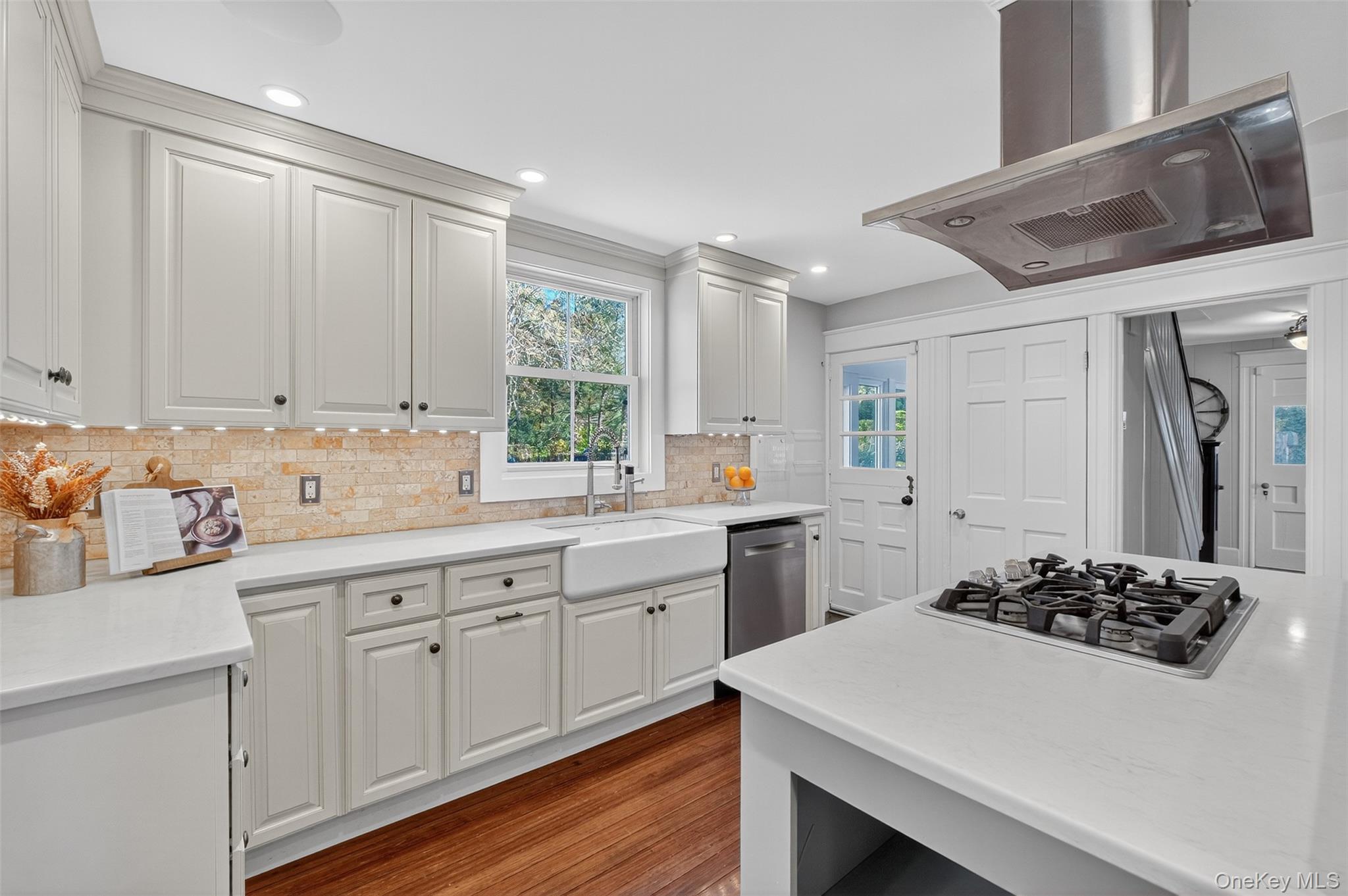 23 S Creek Road, Staatsburg, NY 12580