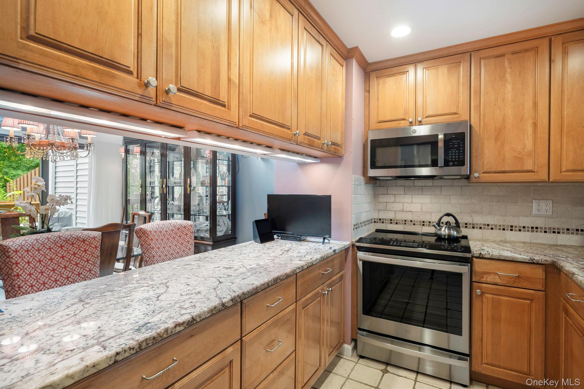 283 Horseshoe Circle, Ossining, NY 10562