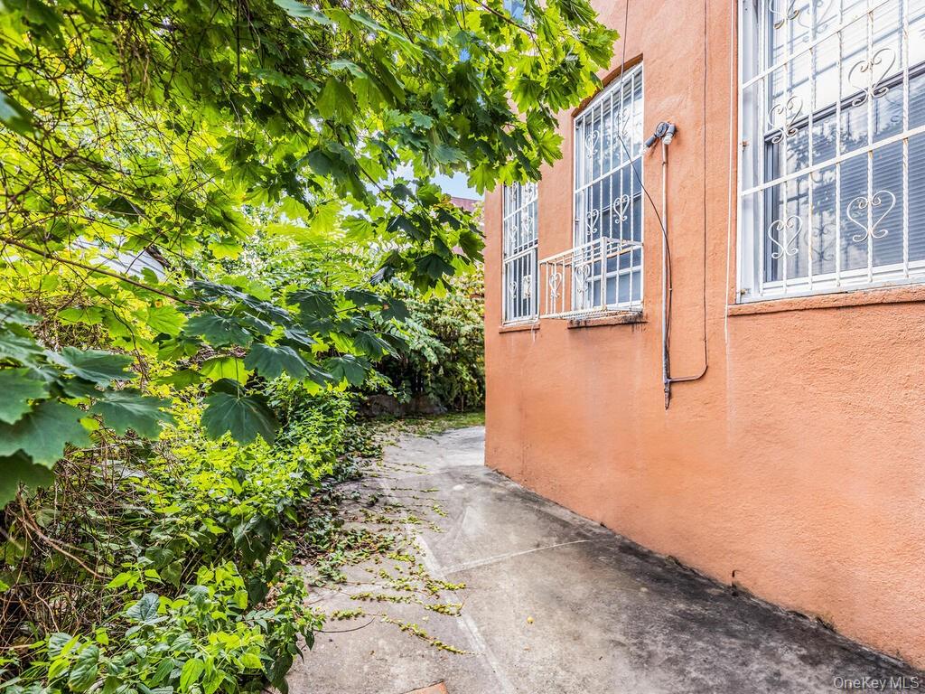 529 E 49th Street, Brooklyn, NY 11203