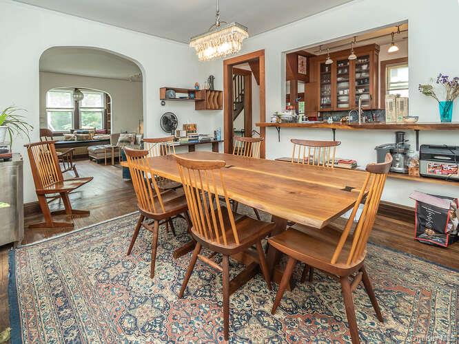 6 4th Road, Great Neck, NY 11021