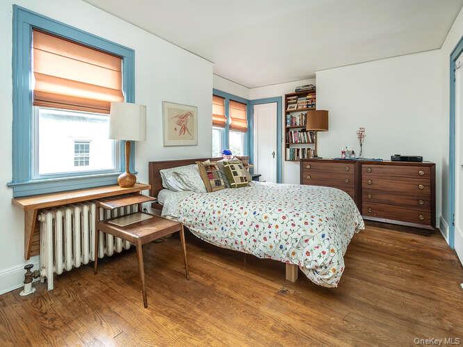 6 4th Road, Great Neck, NY 11021