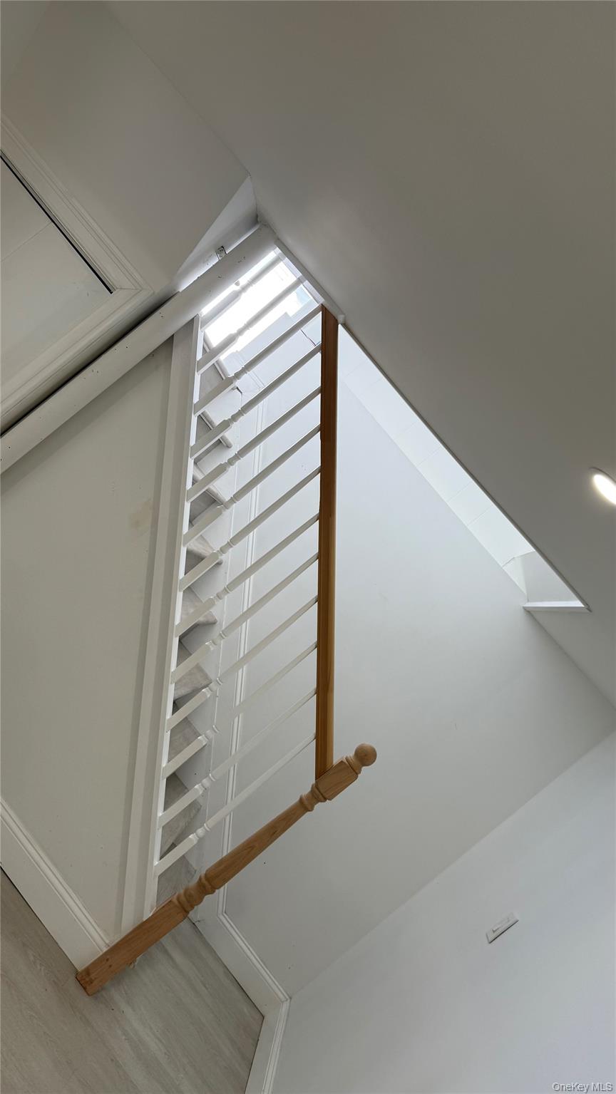 9 Grayston Street, Westbury, NY 11590