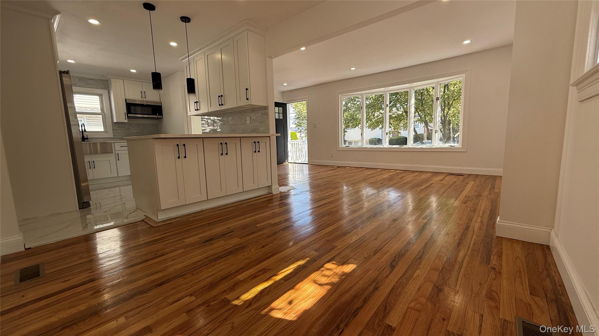 9 Grayston Street, Westbury, NY 11590