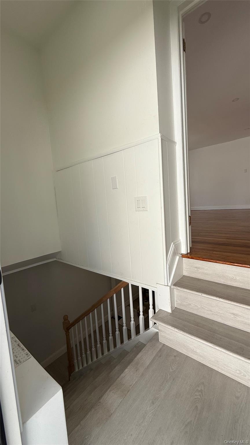 9 Grayston Street, Westbury, NY 11590