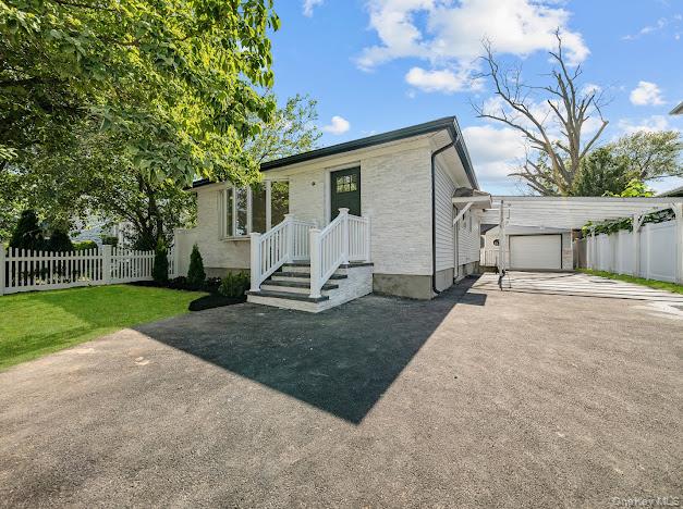 9 Grayston Street, Westbury, NY 11590