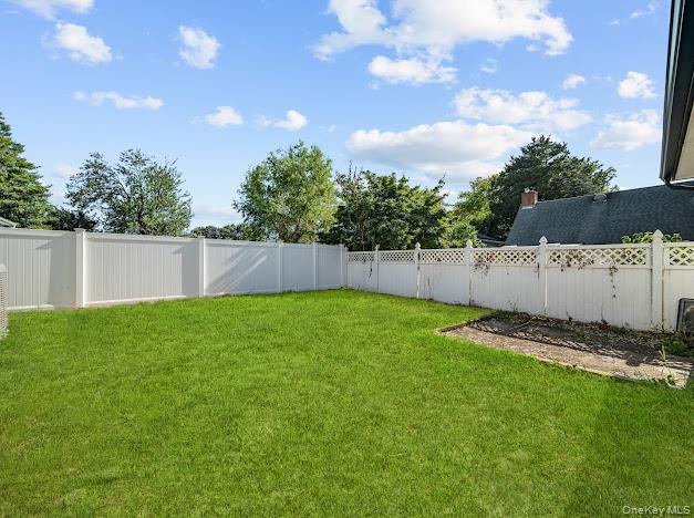 9 Grayston Street, Westbury, NY 11590