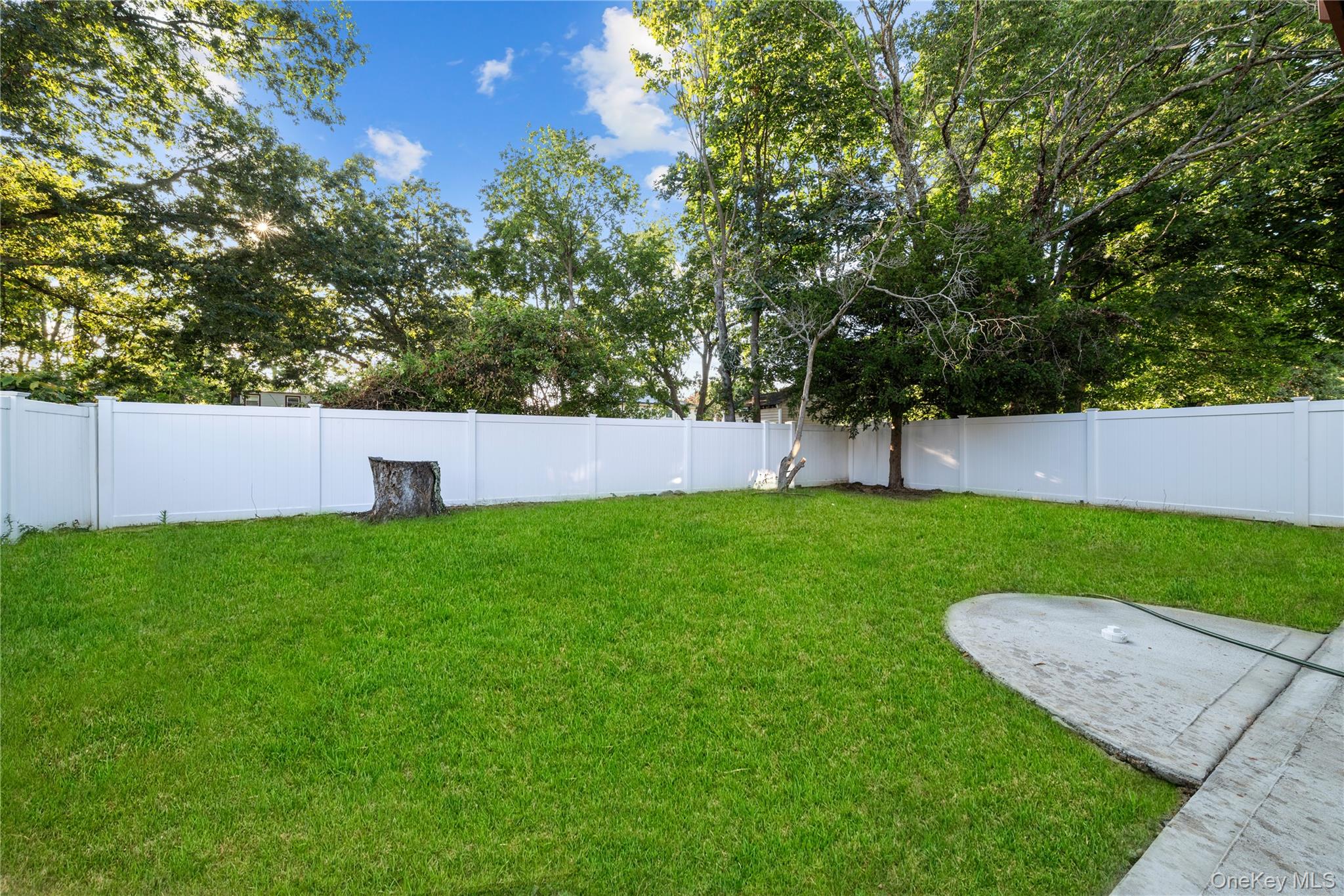 9 Grayston Street, Westbury, NY 11590