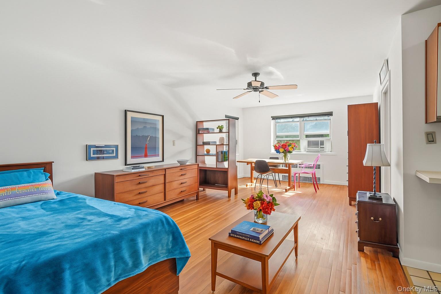 73-44 Austin Street # 4T, Forest Hills, NY 11375