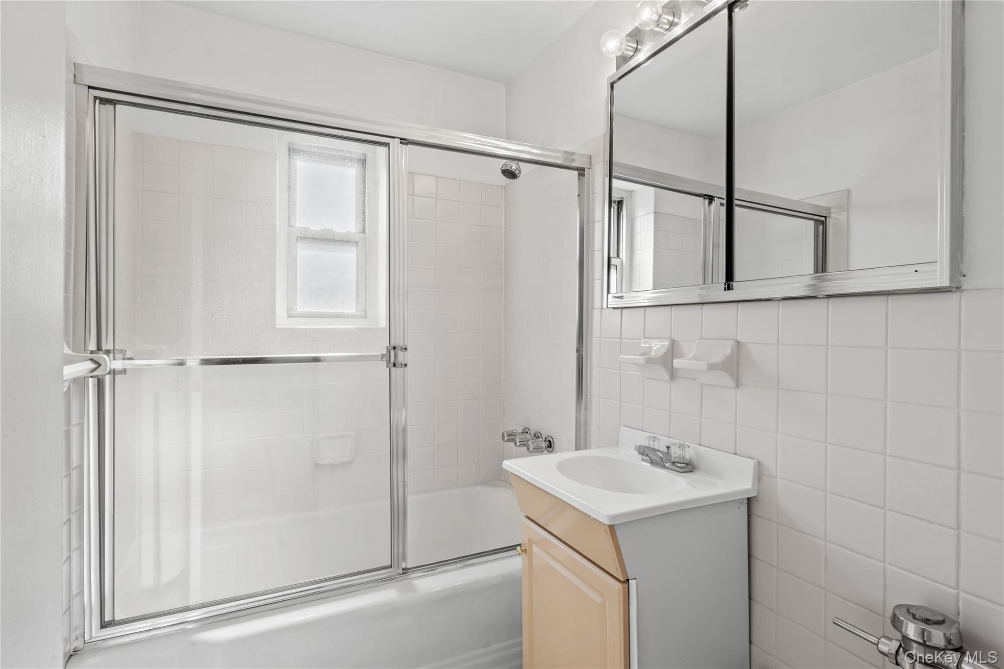 73-44 Austin Street # 4T, Forest Hills, NY 11375
