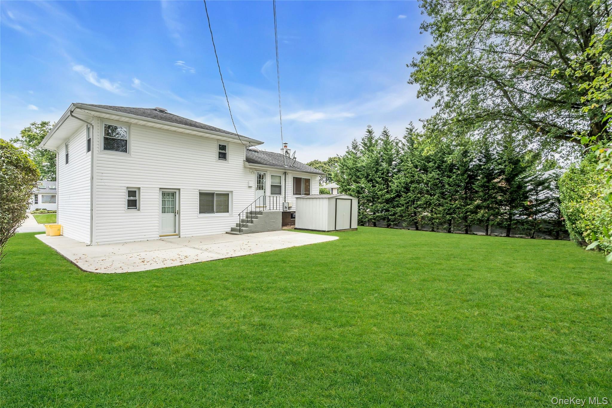 34 Julliard Drive, Plainview, NY 11803