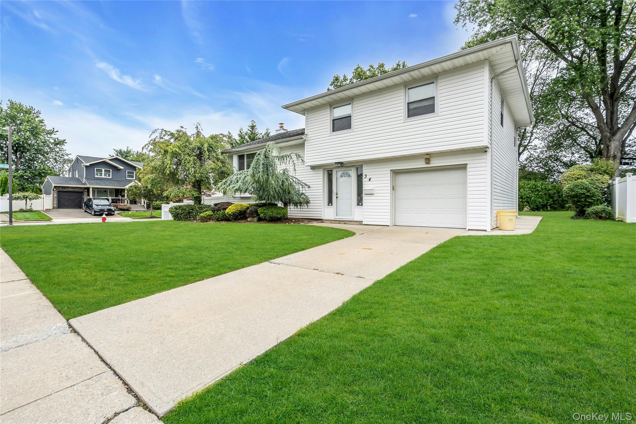 34 Julliard Drive, Plainview, NY 11803