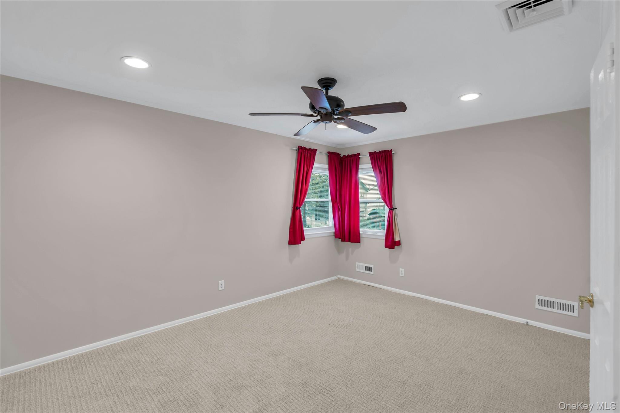 34 Julliard Drive, Plainview, NY 11803