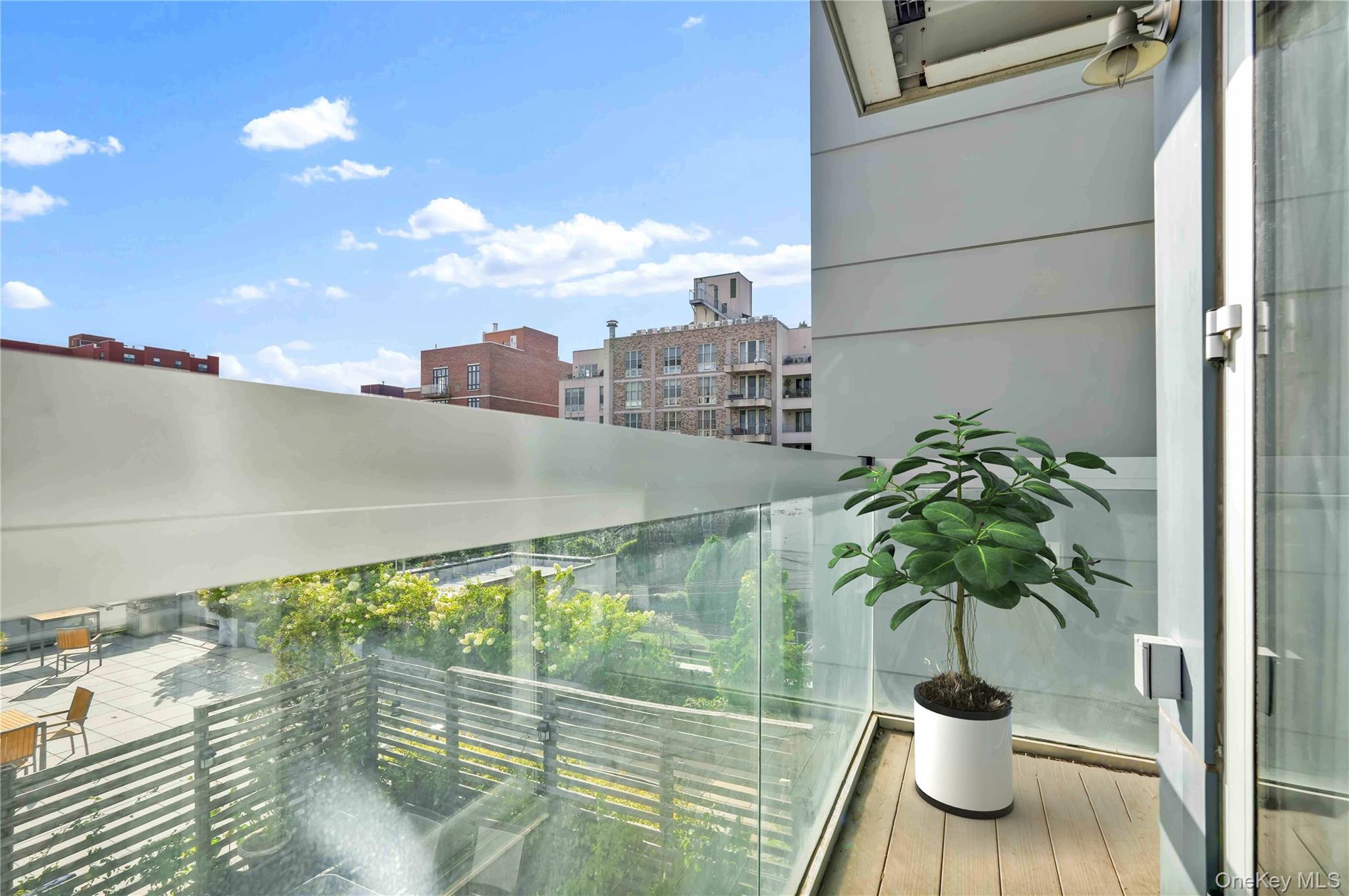 21-24 30 Avenue, Astoria, NY 11102