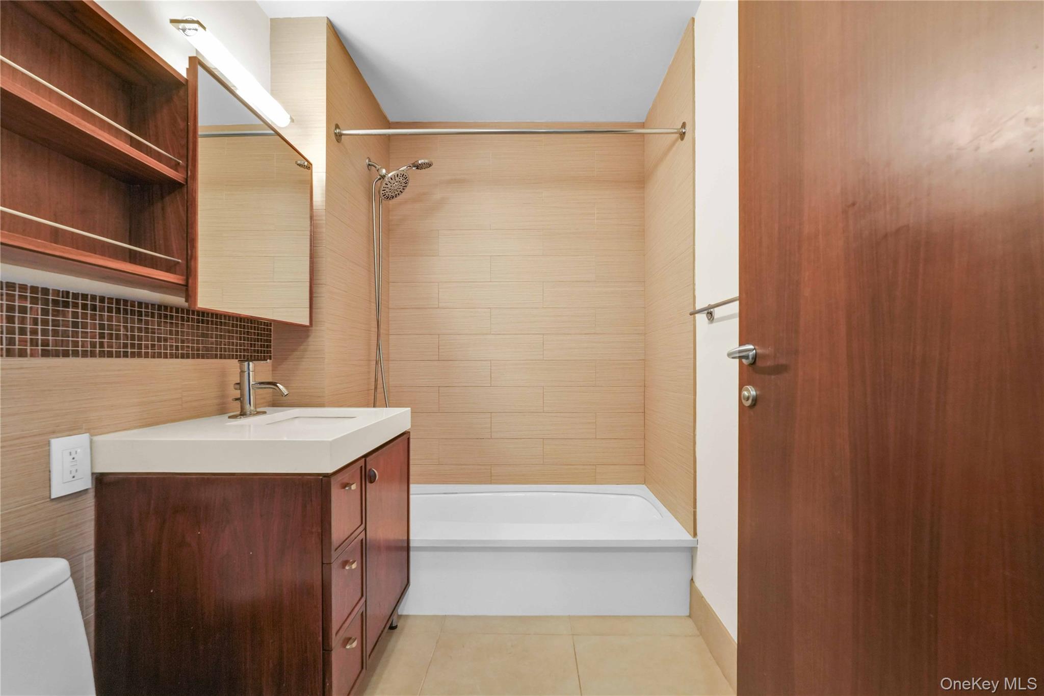 21-24 30 Avenue, Astoria, NY 11102