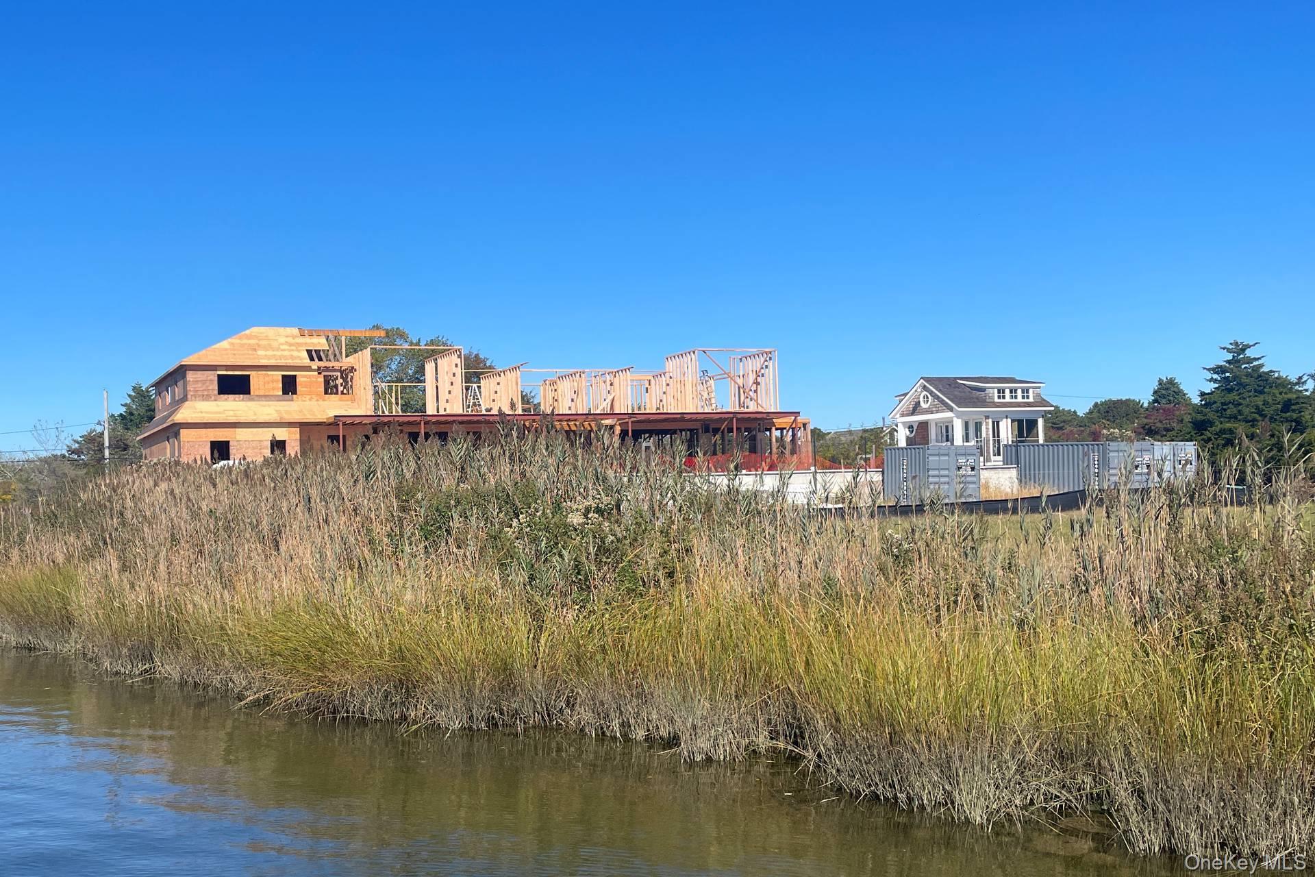 40 Quaquanantuck Lane, Quogue, NY 11959