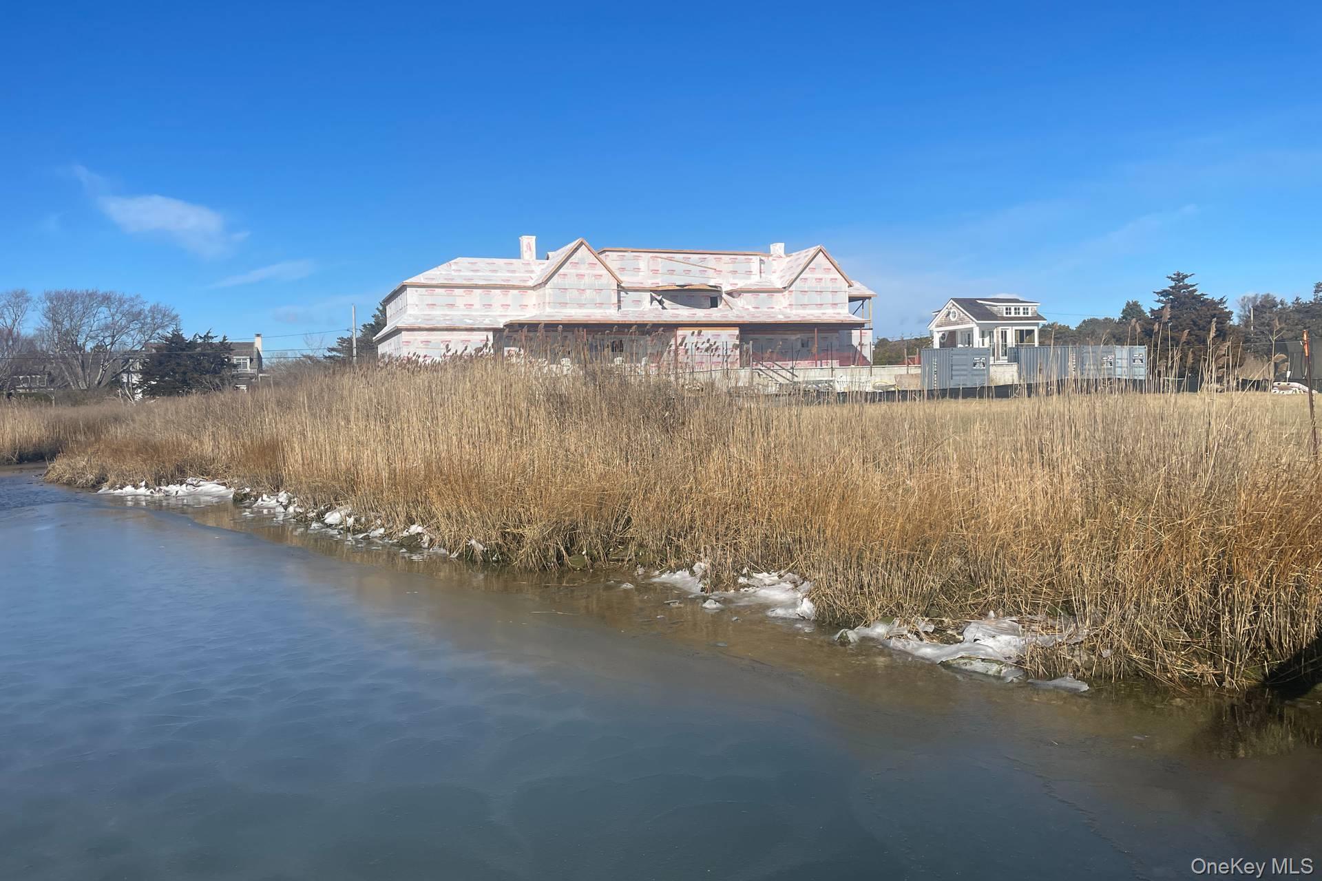 40 Quaquanantuck Lane, Quogue, NY 11959