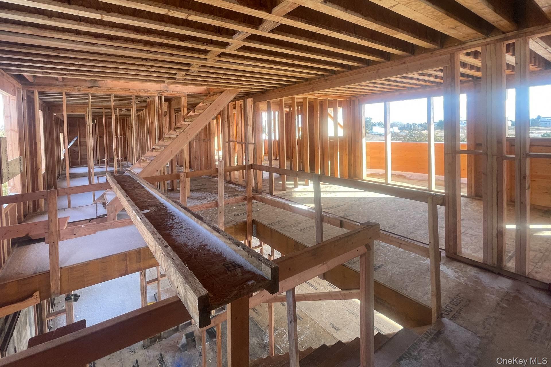 40 Quaquanantuck Lane, Quogue, NY 11959