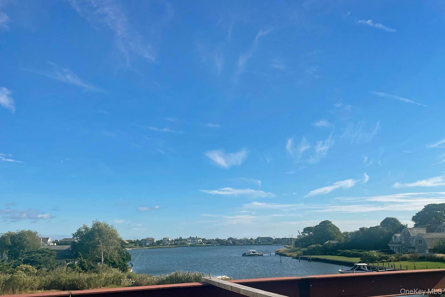 40 Quaquanantuck Lane, Quogue, NY 11959