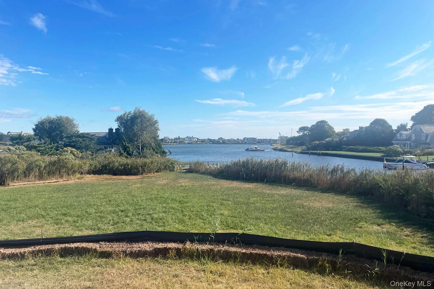 40 Quaquanantuck Lane, Quogue, NY 11959