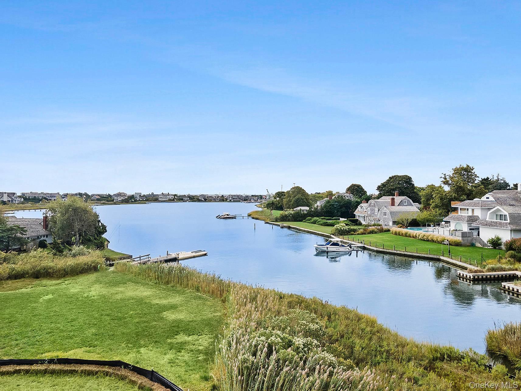 40 Quaquanantuck Lane, Quogue, NY 11959