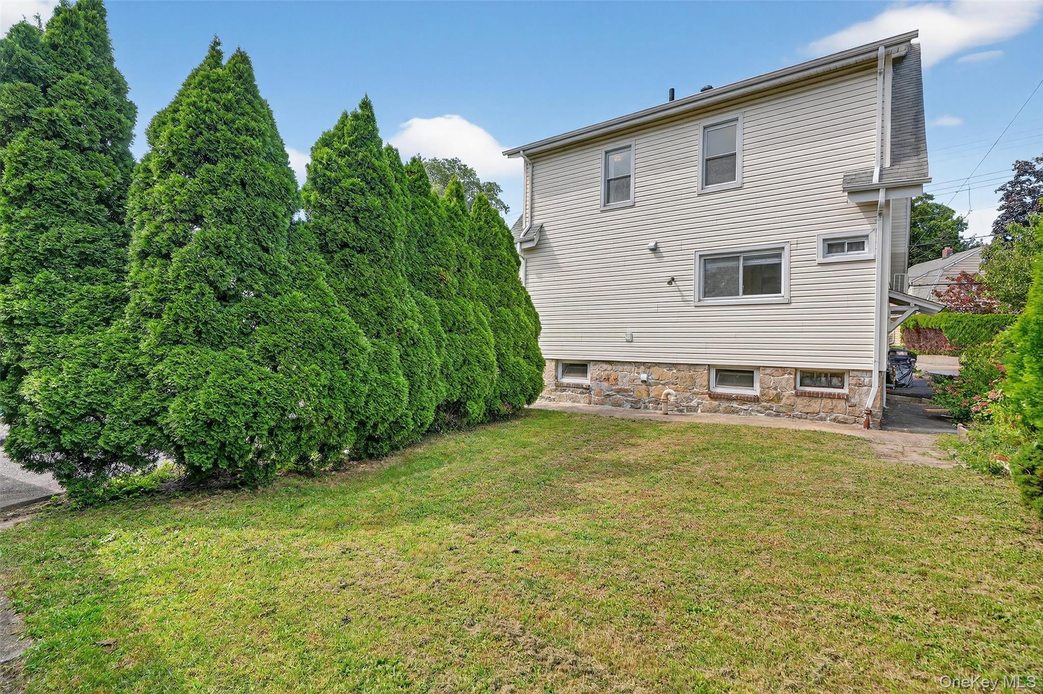 38 Seminary Avenue, Yonkers, NY 10704