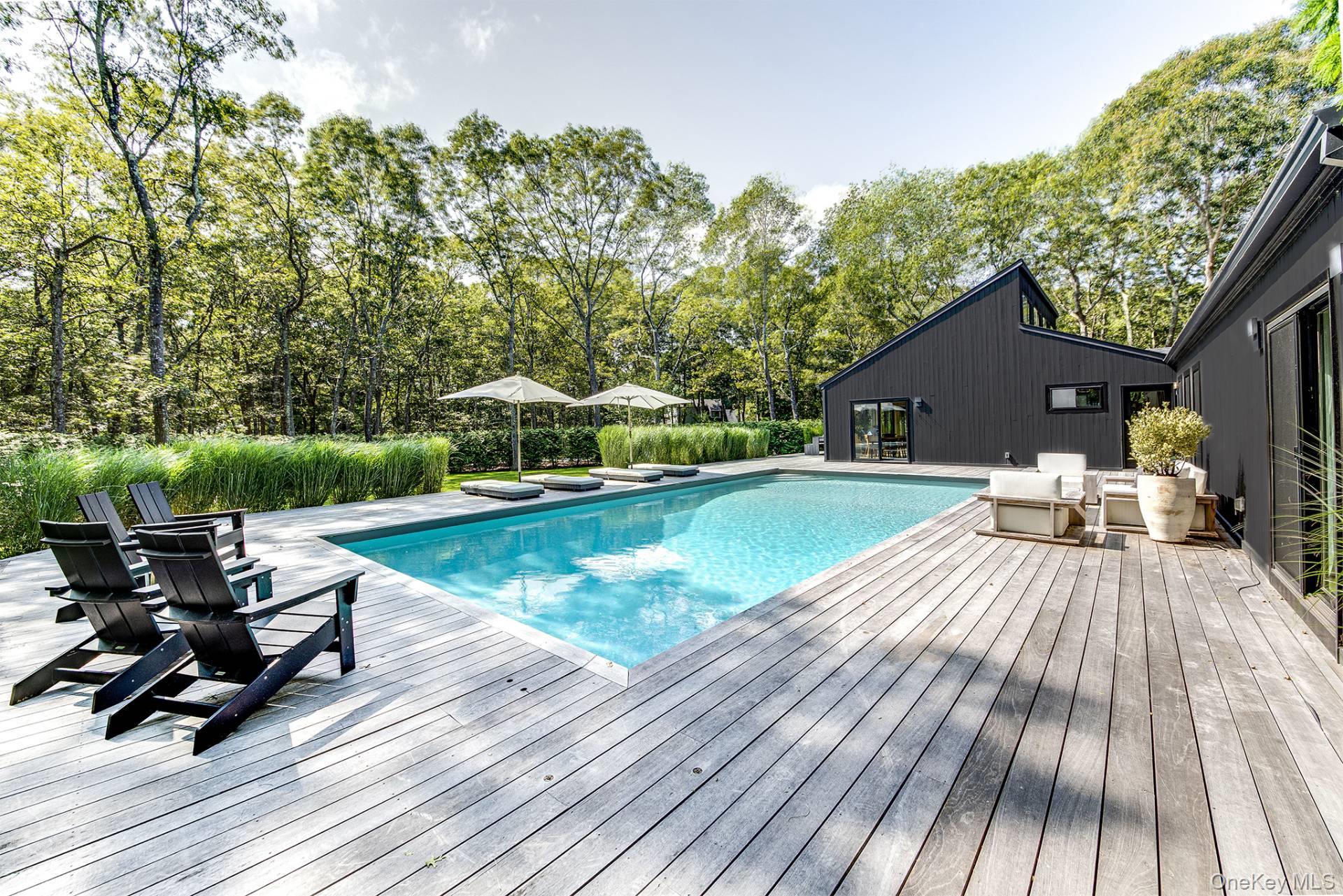55 Longwoods Lane, East Hampton, NY 11937