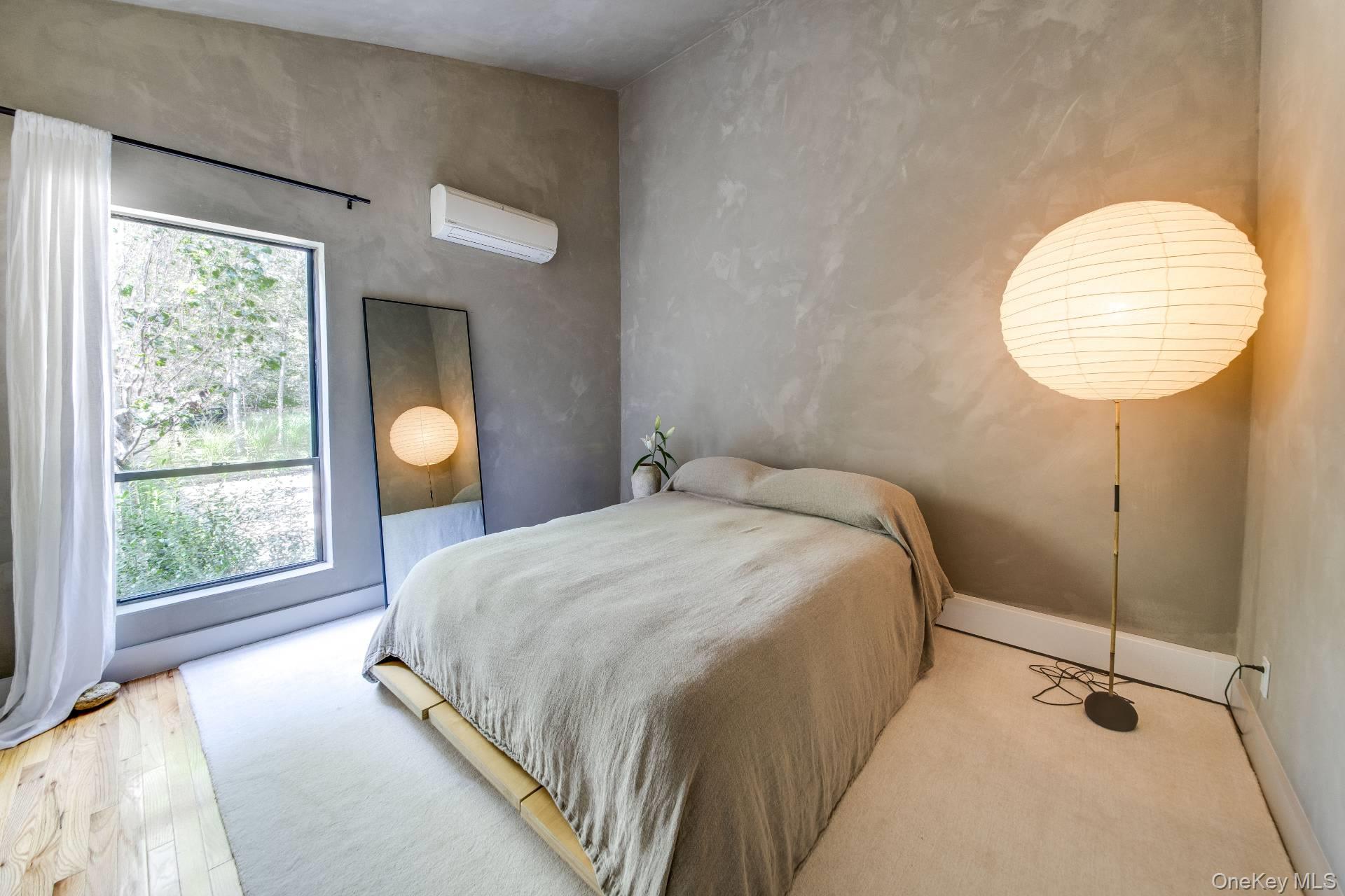 55 Longwoods Lane, East Hampton, NY 11937