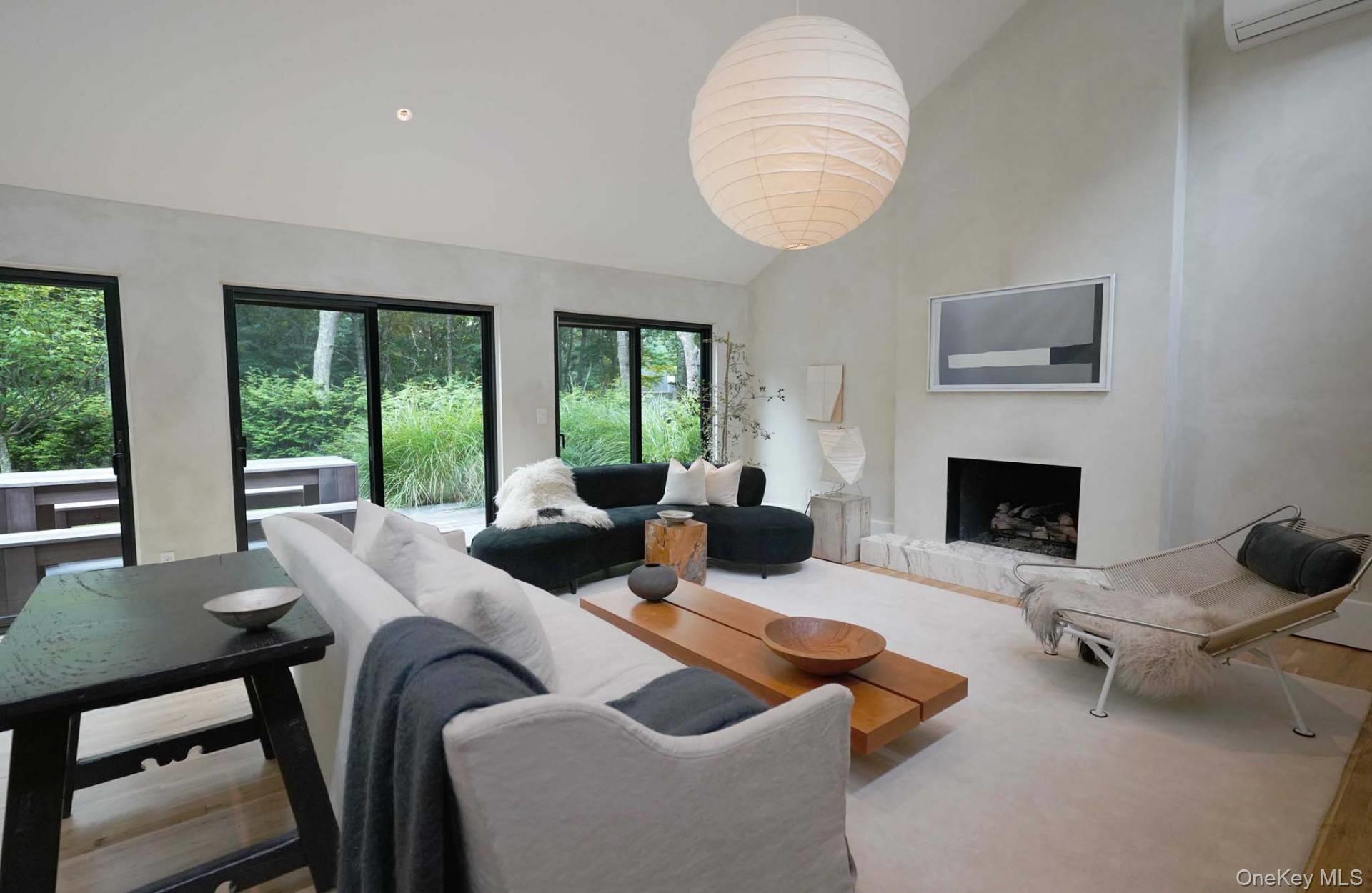 55 Longwoods Lane, East Hampton, NY 11937