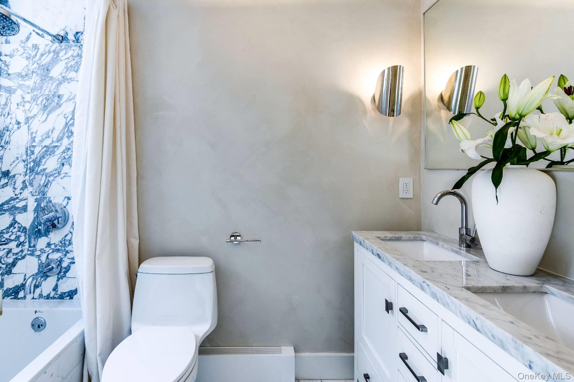 55 Longwoods Lane, East Hampton, NY 11937