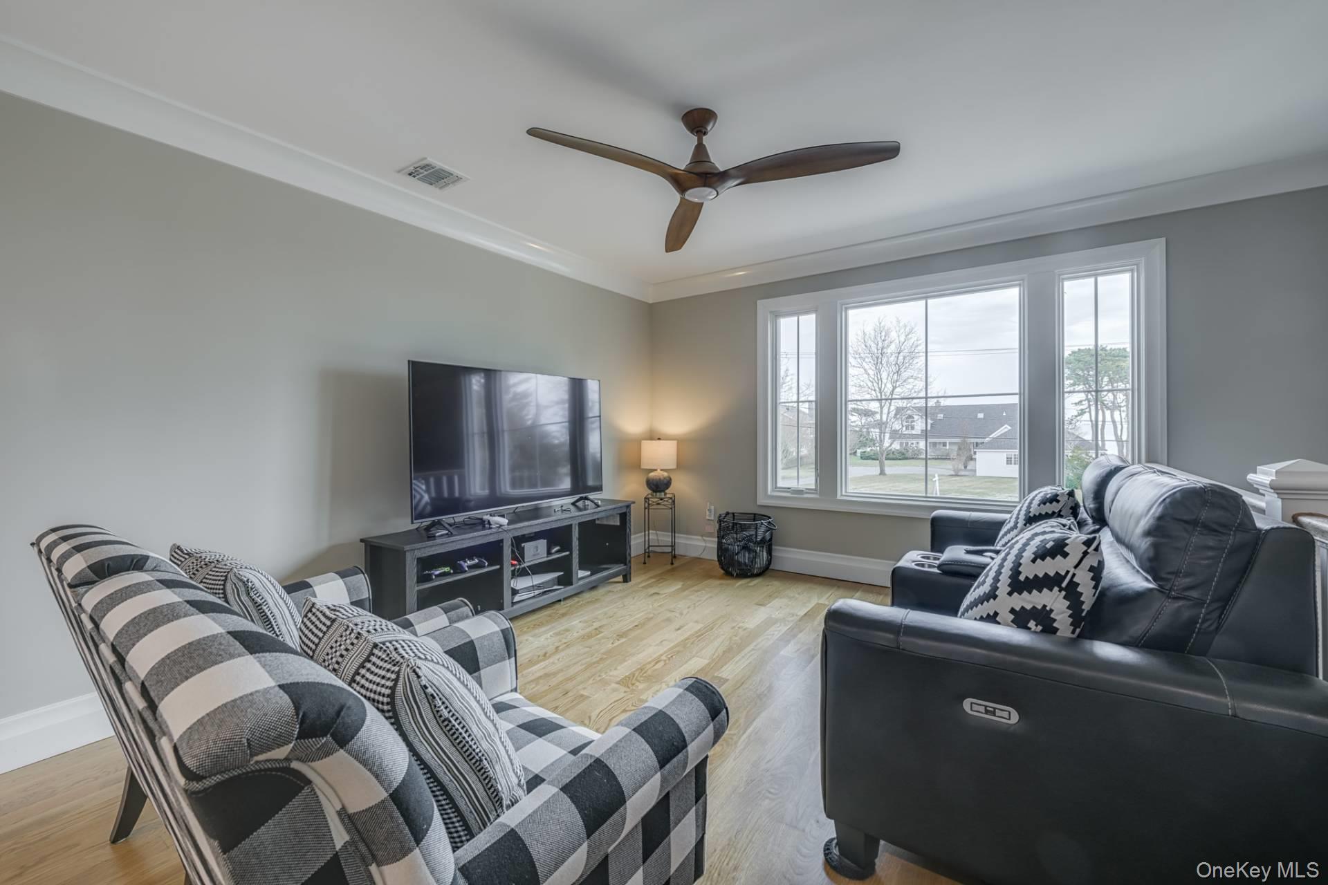 26 Indian Run, East Quogue, NY 11942