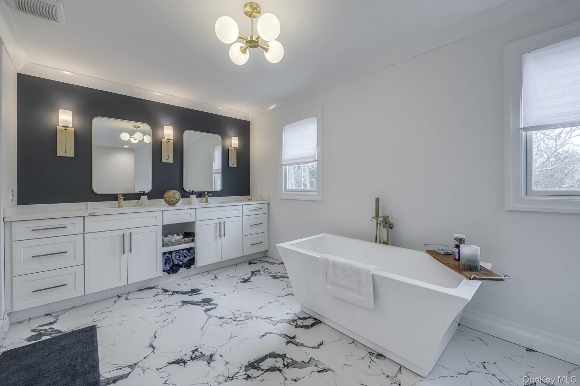 26 Indian Run, East Quogue, NY 11942