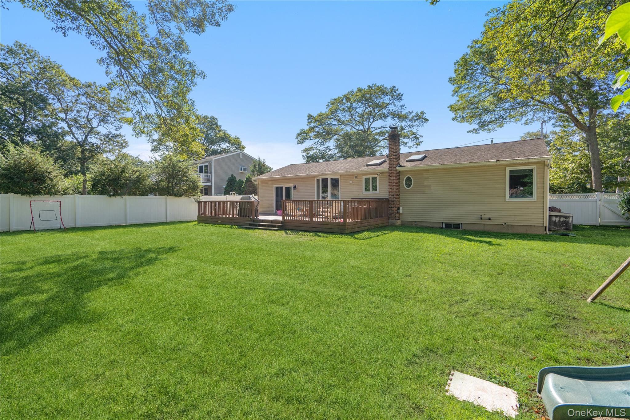 191 Philip Street, Holbrook, NY 11741