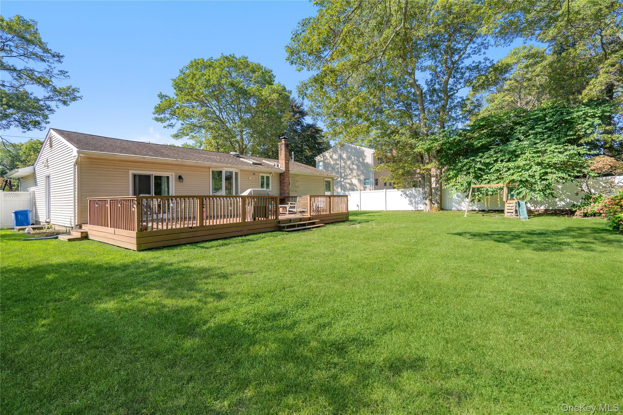 191 Philip Street, Holbrook, NY 11741